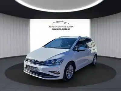 Gebraucht VW Golf VII Comfortline 150 PS (110 kW) 2020 Pure white Van / Kleinbus