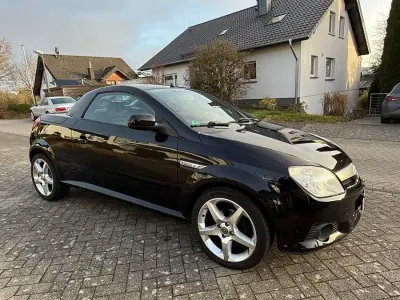 Gebraucht Opel Tigra 90 PS (66 kW) 2005 Schwarz Cabrio