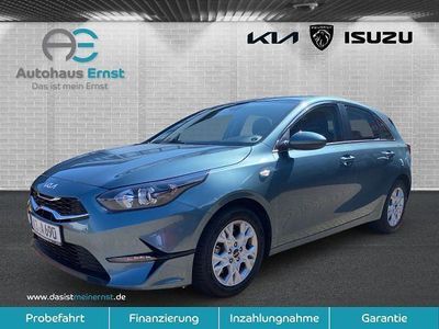 Grau Gebraucht 2024 Kia Ceed Vision Kleinwagen | 21.990 € (Etwas zu teuer)