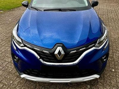 Begagnad Renault Captur Intens 140 HK (102 kW) 2022 Blå SUV