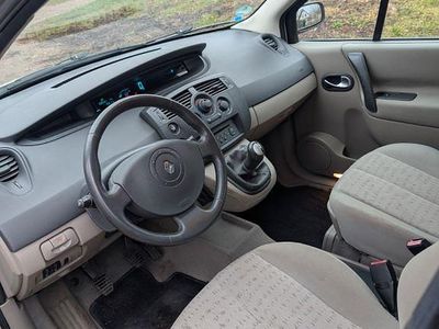 Beige Gebraucht 2006 Renault Scénic II Expression Van / Kleinbus | 2.300 € (Fairer Preis)