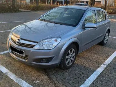 Gebraucht Opel Astra 95 PS (69 kW) 2009 Limousine