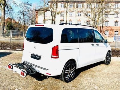 Gebraucht Mercedes V200 136 PS (100 kW) 2023 Weiß Van / Kleinbus