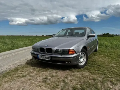 Käytetty BMW 523 170 HP (125 kW) 1998 Harmaa Sedan