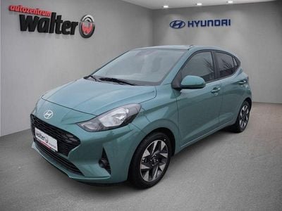 Neu Hyundai i10 Advanced 79 PS (58 kW) 2025 Grün Kleinwagen