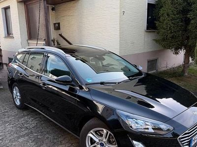 Gebraucht Ford Focus 103 PS (75 kW) 2021 Schwarz Kombi