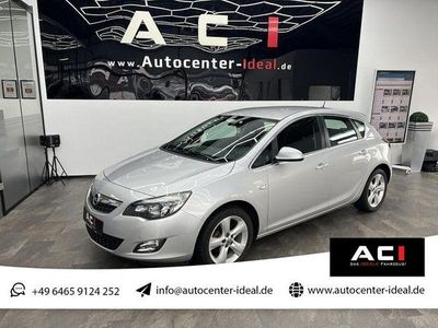 Usata Opel Astra Sport 140 CV (102 kW) 2011 Argento Berlina