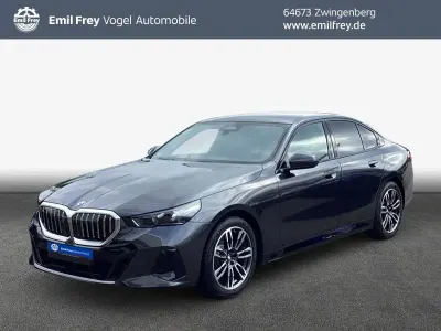 Neu BMW 520 Performance 197 PS (144 kW) 2026 Sophistograu brillanteffekt me Limousine