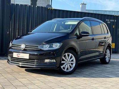 Gebraucht VW Touran Comfortline 150 PS (110 kW) 2016 Schwarz Van / Kleinbus