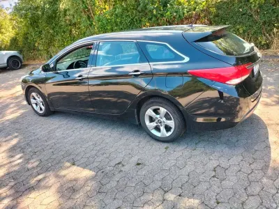 Gebraucht Hyundai i40 Comfort 135 PS (99 kW) 2014 Schwarz Kombi