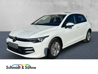 Gebraucht VW Golf VIII Life 116 PS (85 kW) 2025 Weiß Limousine
