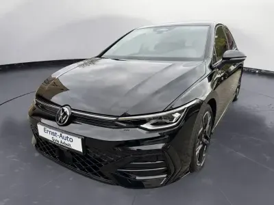 Neu VW Golf VIII R-line 150 PS (110 kW) 2025 Grenadillschwarz metallic Limousine