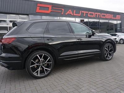 Gebraucht VW Touareg R-line 286 PS (210 kW) 2025 Grenadillschwarz SUV