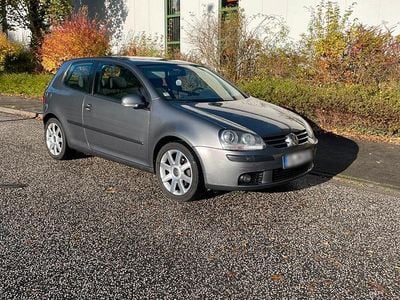 Usata VW Golf 102 CV (75 kW) 2004 Grigio Coupé