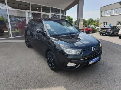 Gebraucht SsangYong Tivoli 128 PS (94 kW) 2019 Schwarz SUV