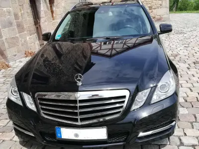 Gebraucht Mercedes E350 Elegance 265 PS (194 kW) 2011 Schwarz Kombi
