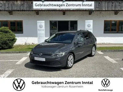 Gebraucht VW Golf VIII Life 150 PS (110 kW) 2023 Grau Kombi