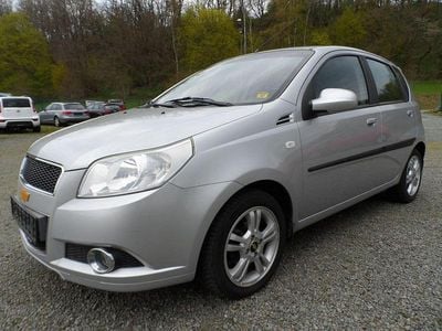 Gebraucht Chevrolet Aveo LT 101 PS (74 kW) 2009 Silber Kleinwagen