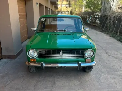 Second-hand Lada 2101 65 CP (47 kW) 1977 Verde Berlinǎ