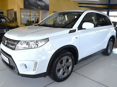Gebraucht Suzuki Vitara Club 120 PS (88 kW) 2018 Weiß SUV
