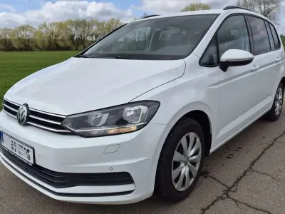 Gebraucht VW Touran Comfortline 116 PS (85 kW) 2019 Weiß Van / Kleinbus