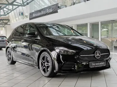 Gebraucht Mercedes B200 AMG line 163 PS (119 kW) 2024 Schwarz Van / Kleinbus
