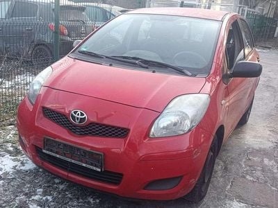 Gebraucht Toyota Yaris Basis 69 PS (50 kW) 2009 Super red 5 Kleinwagen