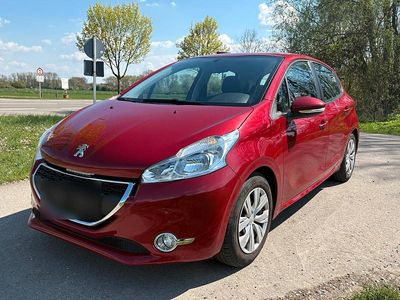 Usata Peugeot 208 Active 92 CV (67 kW) 2013 Rosso Utilitaria