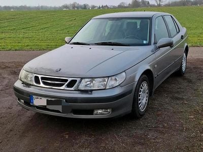 Silber Gebraucht 2002 Saab 9-5 Limousine | 2.700 €