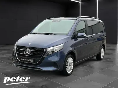 Gebraucht Mercedes V220 163 PS (119 kW) 2025 Sodalithblau met. Van / Kleinbus