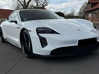 Gebraucht Porsche Taycan GTS Chrono 439 kW (598 PS) 2023 Weiß Limousine