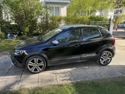 Usata VW Polo Cross 69 CV (50 kW) 2011 Nero Utilitaria