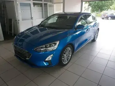 Gebraucht Ford Focus Titanium 149 PS (109 kW) 2018 Blau Limousine