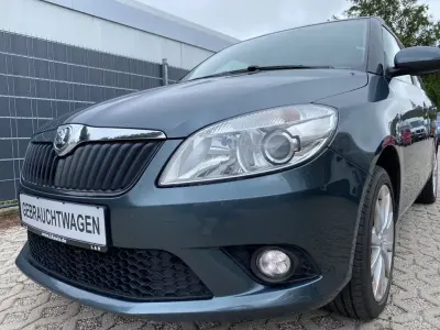 Gebraucht Skoda Fabia Ambition 90 PS (66 kW) 2014 Grau Kombi