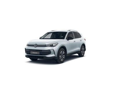 Silber Neu 2025 VW Tiguan Life SUV | 42.870 €