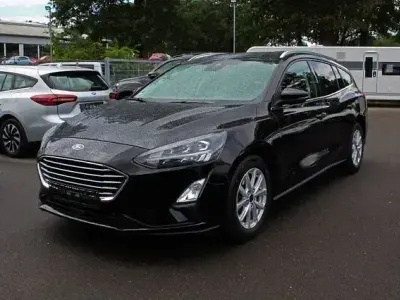 Gebraucht Ford Focus Cool & Connect 120 PS (88 kW) 2020 Schwarz Limousine
