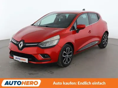Używany Renault Clio IV Intens 118 KM (86 kW) 2017 Czerwony Sedan/Limuzyna