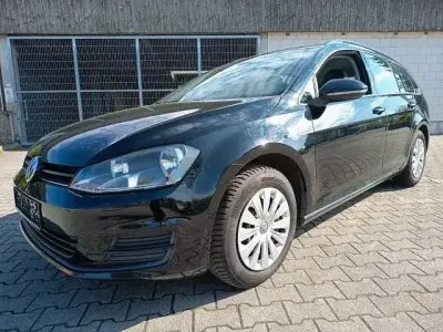 Gebraucht VW Golf VII Trendline 110 PS (80 kW) 2015 Schwarz Kombi