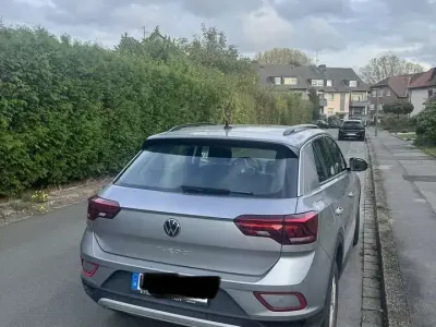 Gebraucht VW T-Roc Life 110 PS (80 kW) 2023 Grau SUV
