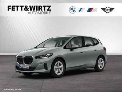 Gebraucht BMW 220 163 PS (119 kW) 2025 Skyscraper grau metallic