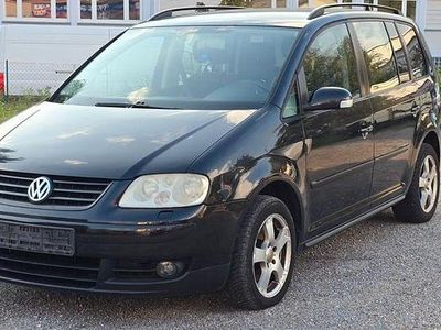 Schwarz Gebraucht 2004 VW Touran Trendline Van / Kleinbus | 1.299 € (Superpreis)