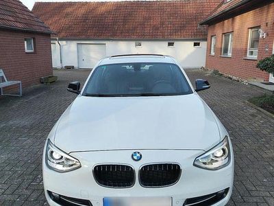 Gebraucht BMW 116 Sport Line 136 PS (100 kW) 2014 Weiß Kleinwagen