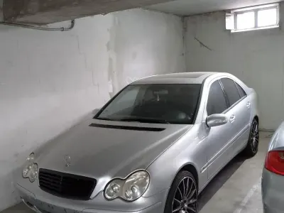 Gebraucht Mercedes C180 Classic 143 PS (105 kW) 2003 Schwarz Limousine