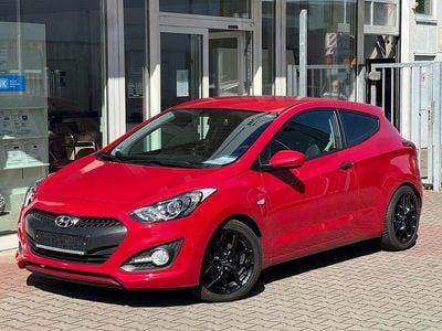 Usata Hyundai i30 Classic 99 CV (72 kW) 2014 Rosso Coupé