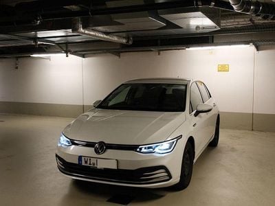 Gebraucht VW Golf VIII Style 131 PS (96 kW) 2020 Weiß Limousine