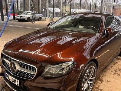 Gebraucht Mercedes E220 AMG 194 PS (142 kW) 2019 Coupé