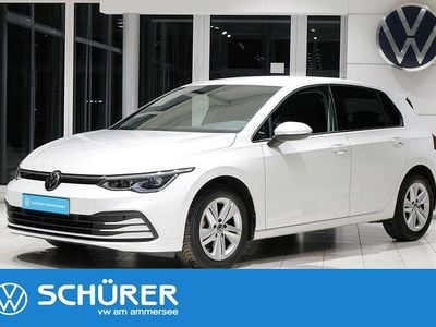 Gebraucht VW Golf VIII Life 131 PS (96 kW) 2023 Weiß Limousine