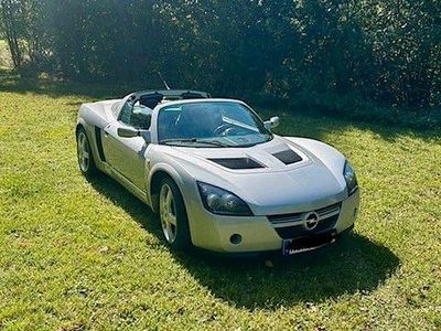 Silber Gebraucht 2002 Opel Speedster Cabrio | 21.450 €