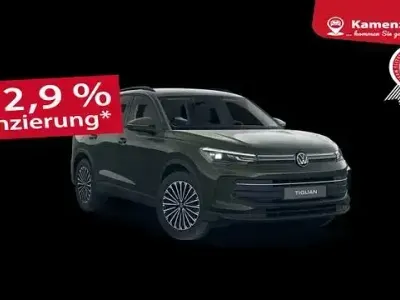 Gebraucht VW Tiguan Life 131 PS (96 kW) 2025 Grün SUV