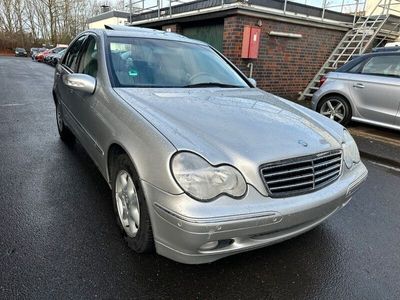 Mercedes C200